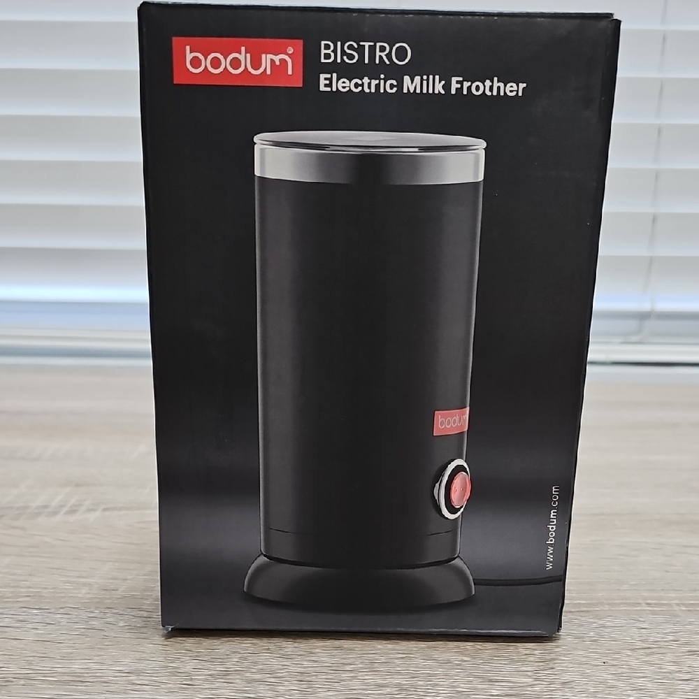 Bodum Bistro Milk Frother in Black